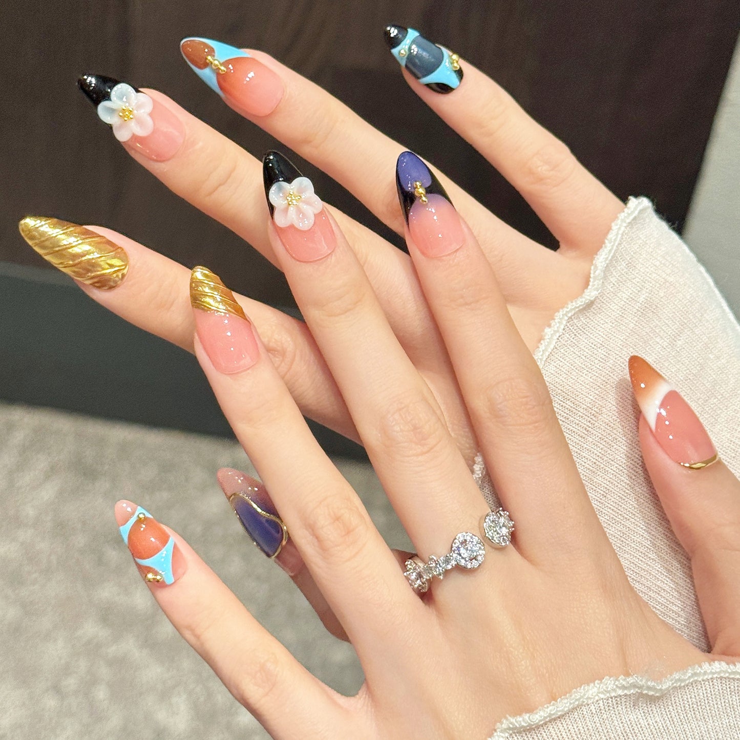 TheMore Crazy 100% Handcrafted Premium Press-On Nails [N010]