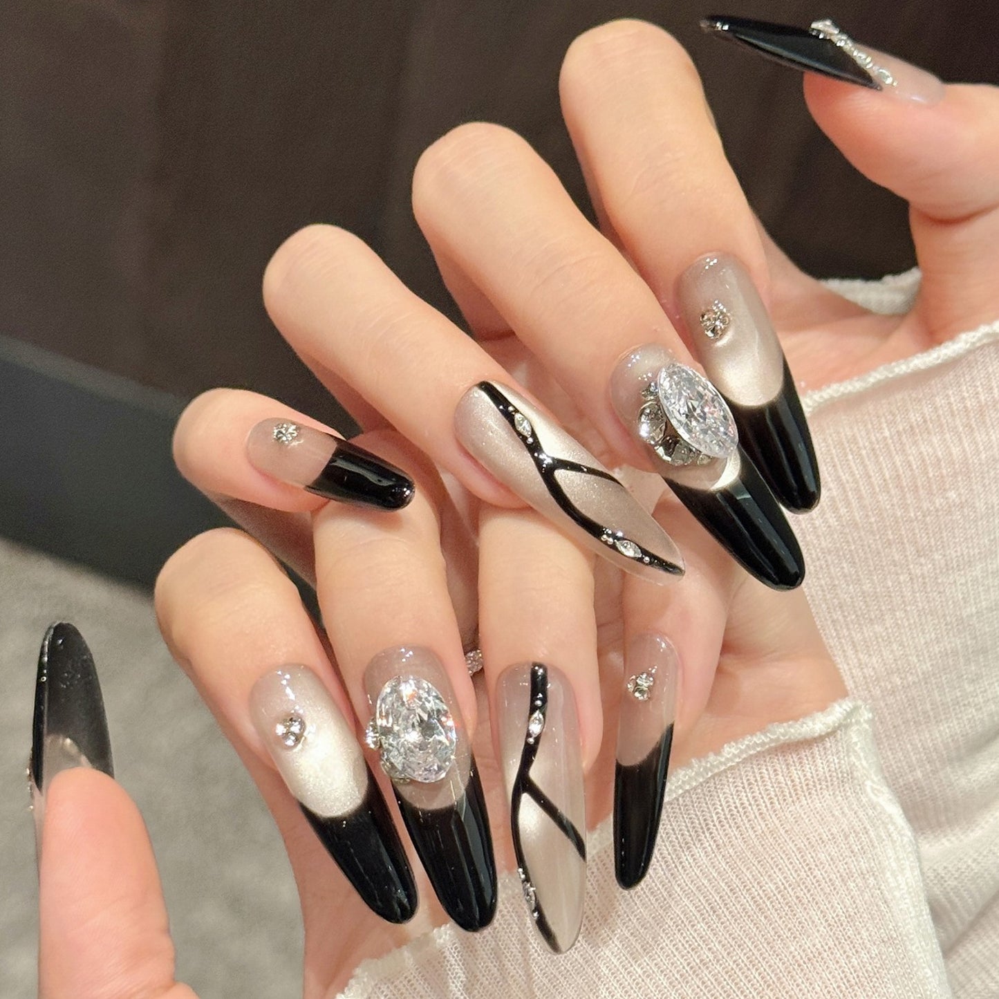 TheMore Crazy 100% Handcrafted Premium Press-On Nails [N019]