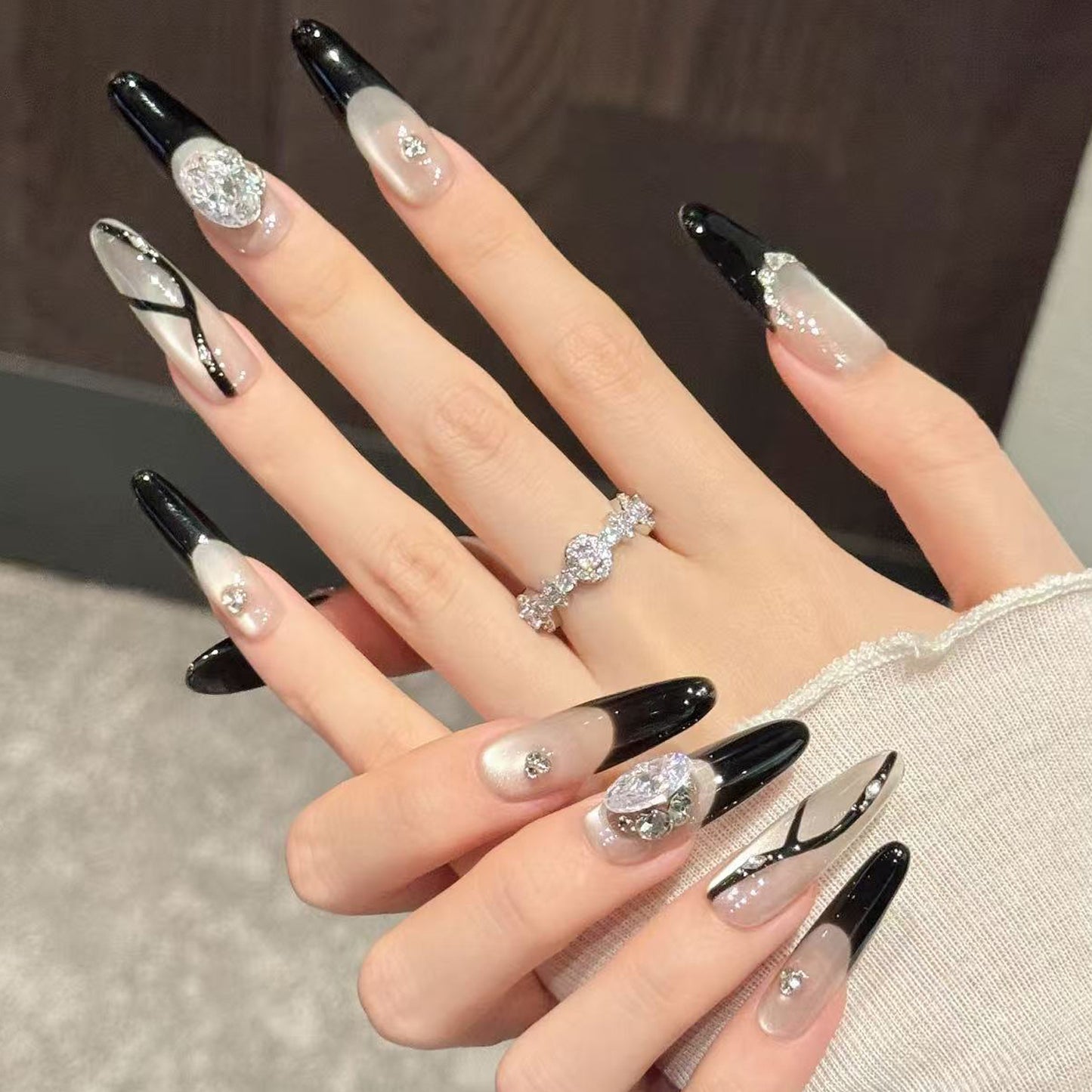 TheMore Crazy 100% Handcrafted Premium Press-On Nails [N019]