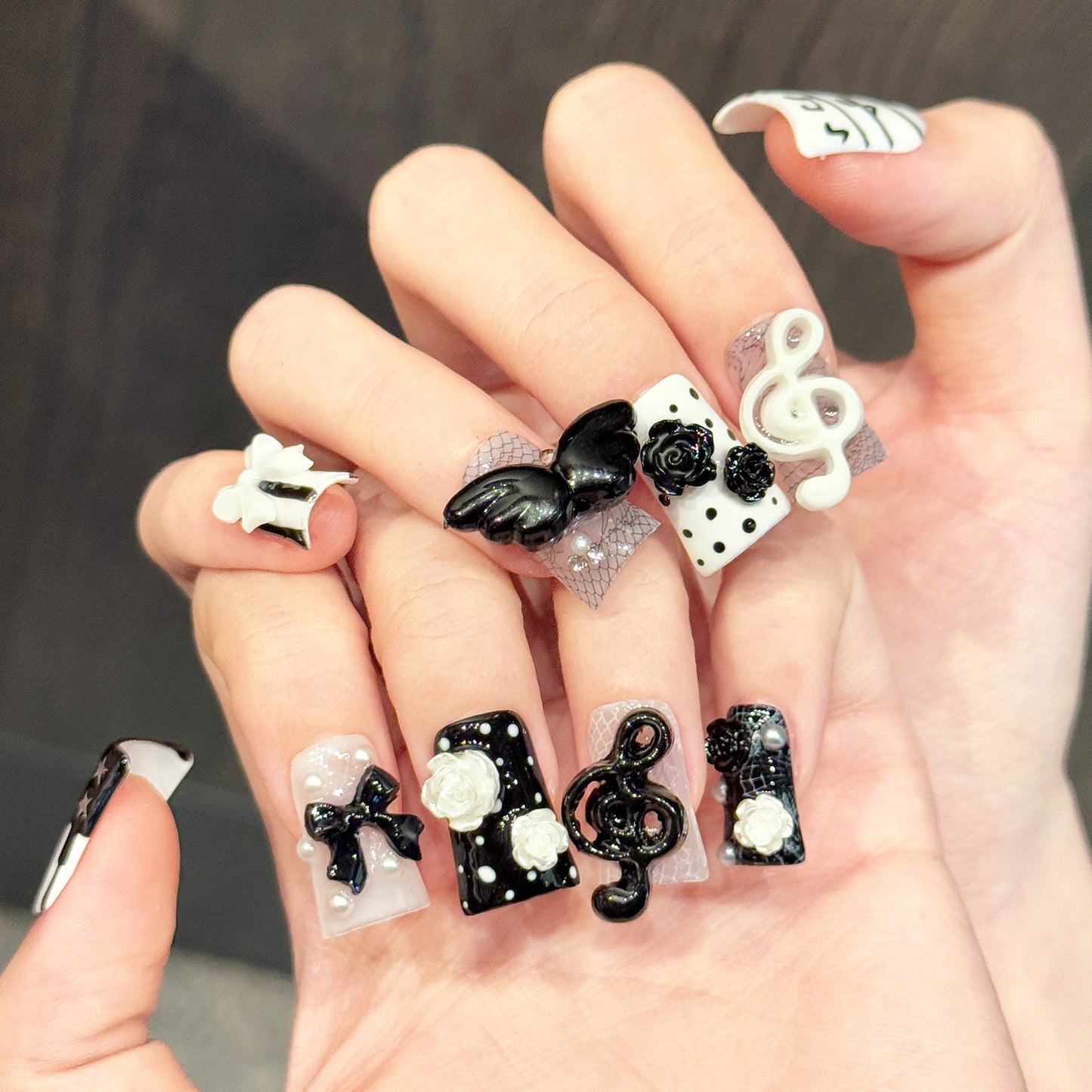 TheMore Crazy 100% Handcrafted Premium Press-On Nails [N067]
