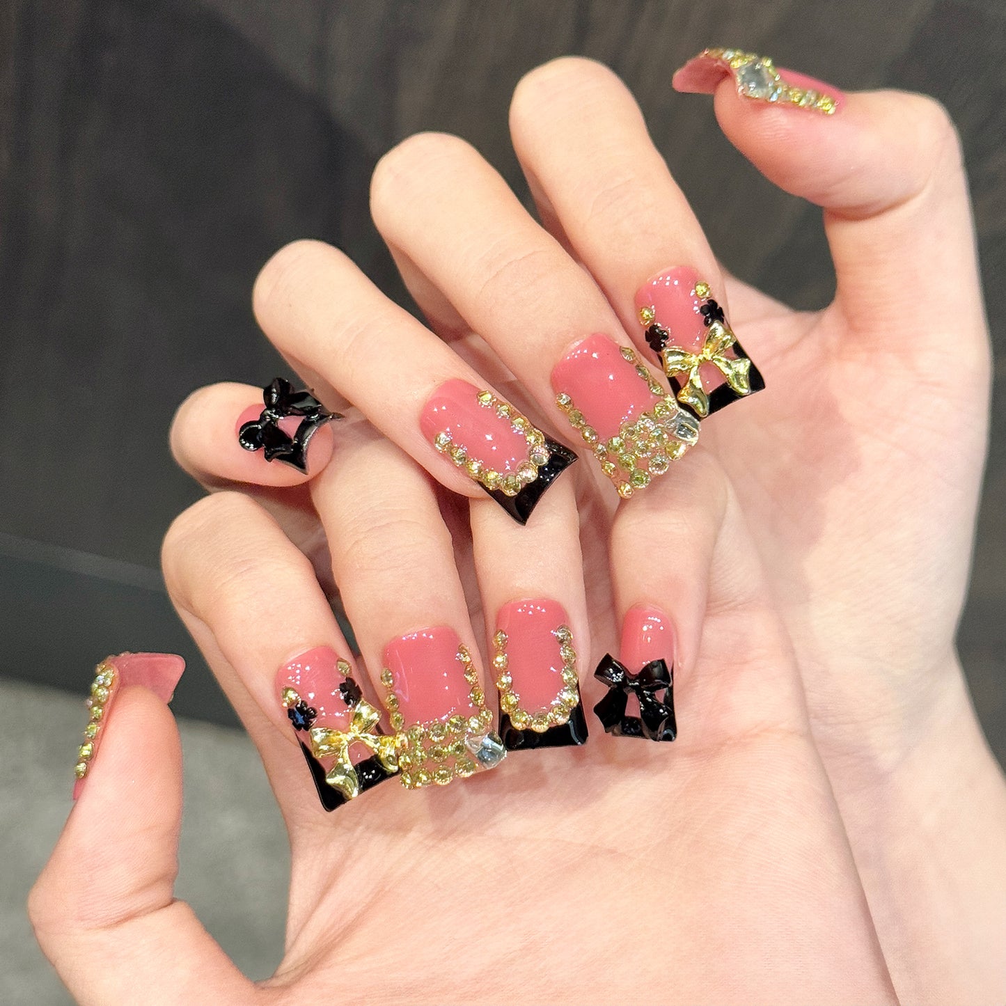 TheMore Crazy 100% Handcrafted Premium Press-On Nails [N084]