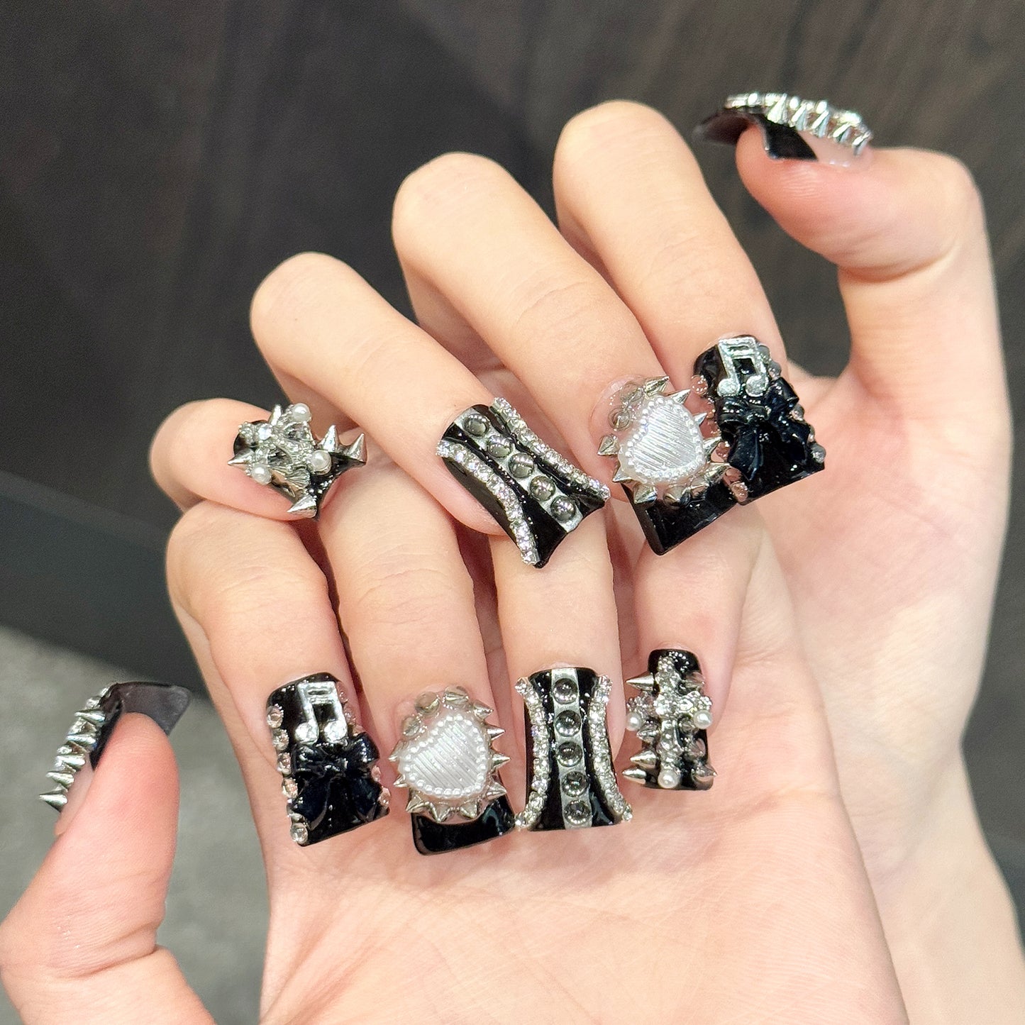 TheMore Crazy 100% Handcrafted Premium Press-On Nails [N087]